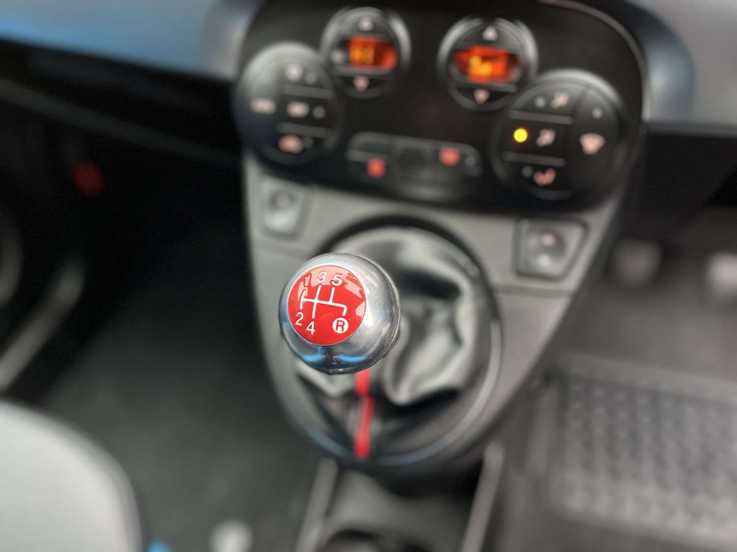 Used Fiat 500C 2014 for sale - 76935284: Photo 20