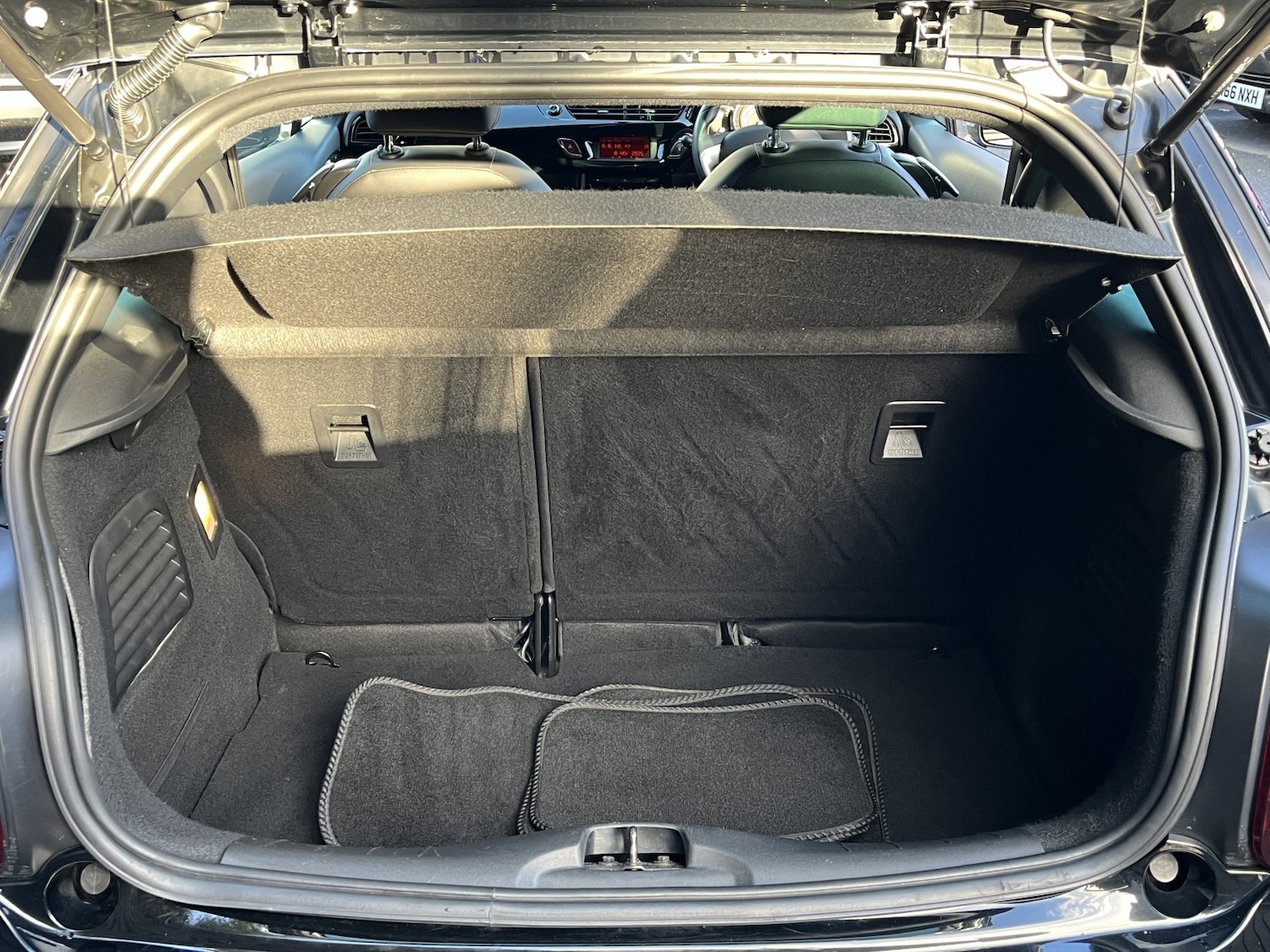 Used Citroen DS3 2013 for sale - 76579963: Photo 11