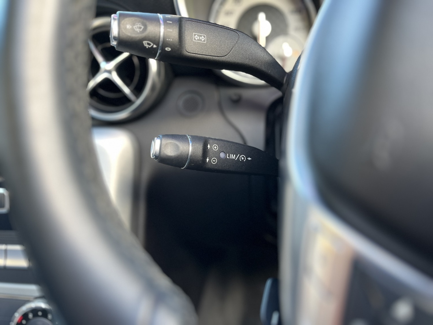 Used Mercedes-Benz SLK 2014 for sale - 76693050: Photo 29