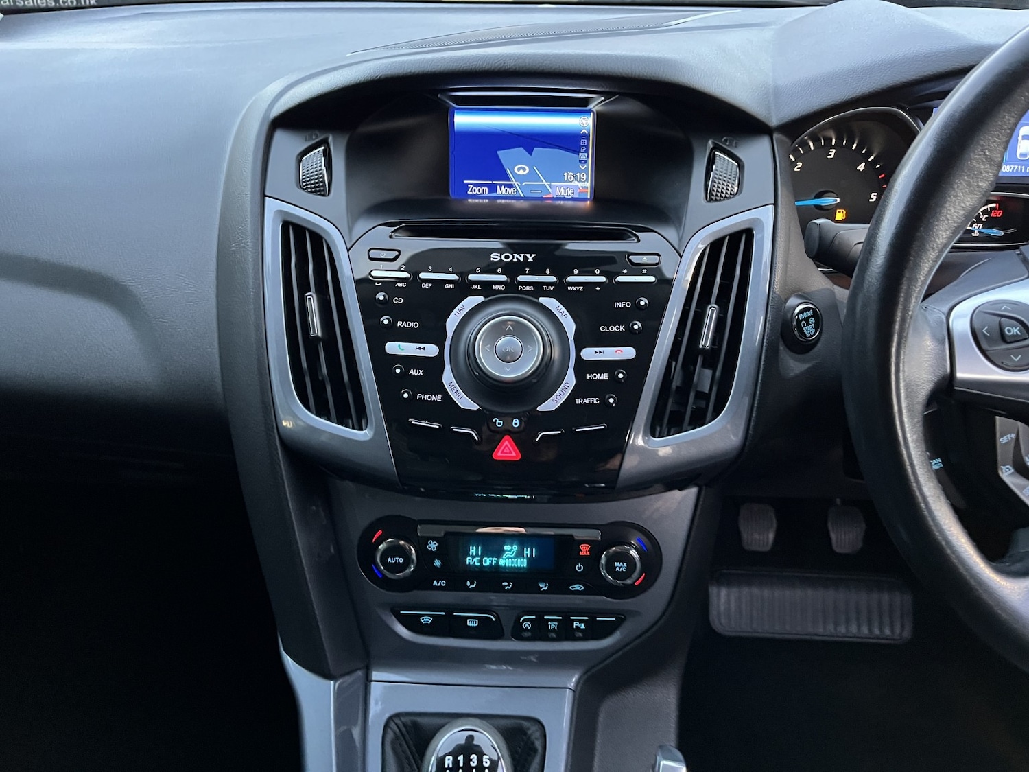 Used Ford Focus 2014 for sale - 76693049: Photo 17