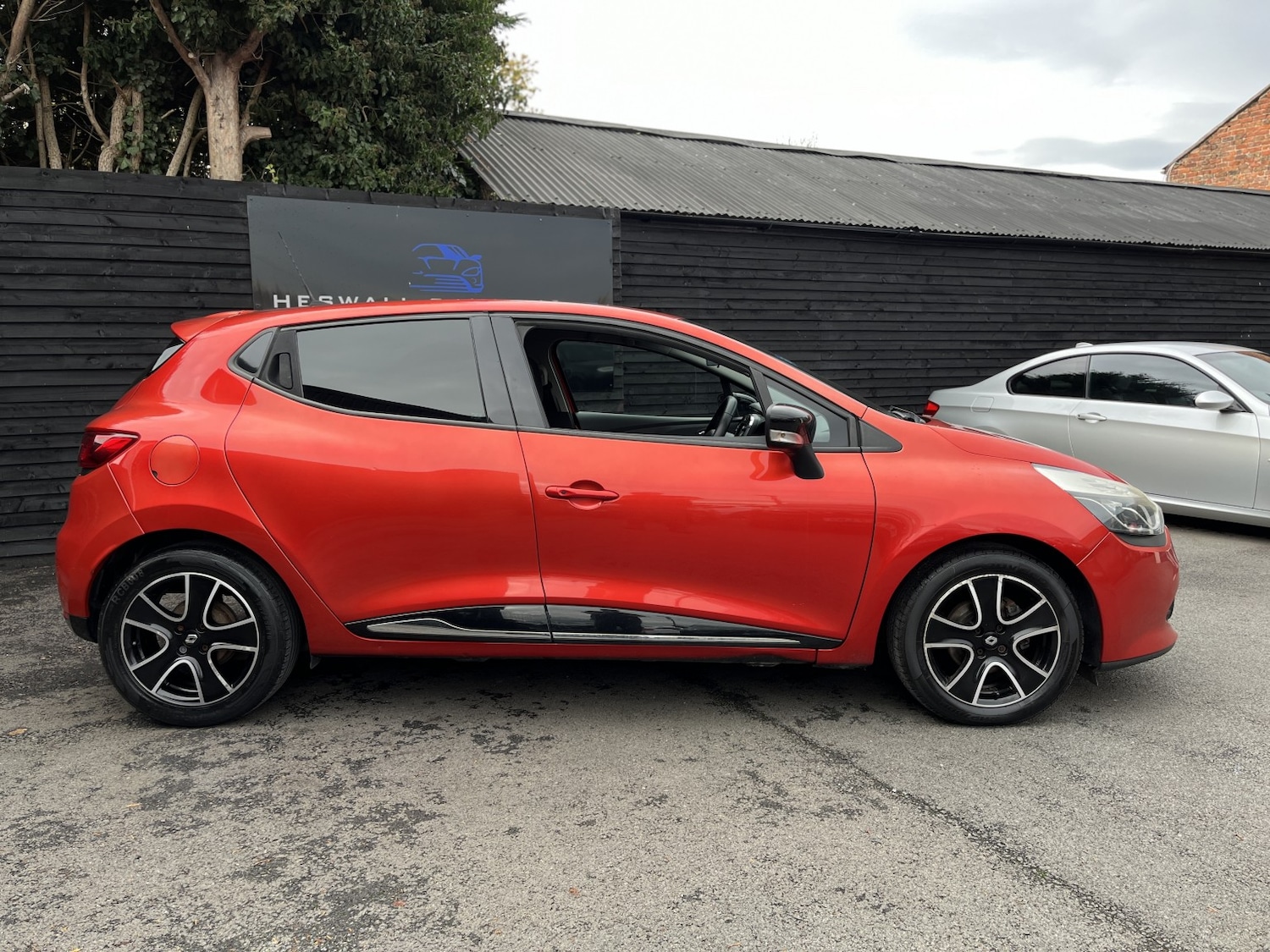 Used Renault Clio 2014 for sale - 76268512: Photo 2