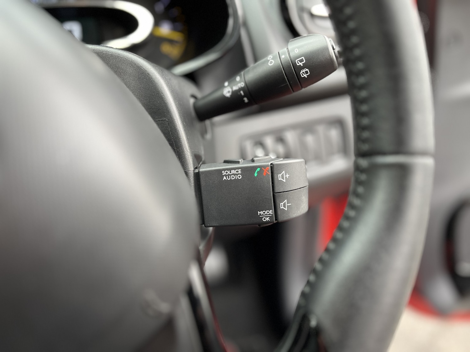 Used Renault Clio 2014 for sale - 76268512: Photo 26