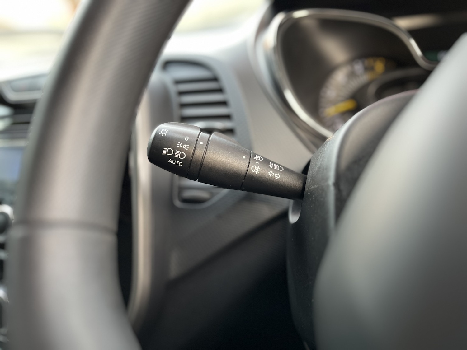 Used Renault Captur 2015 for sale - 77237147: Photo 21