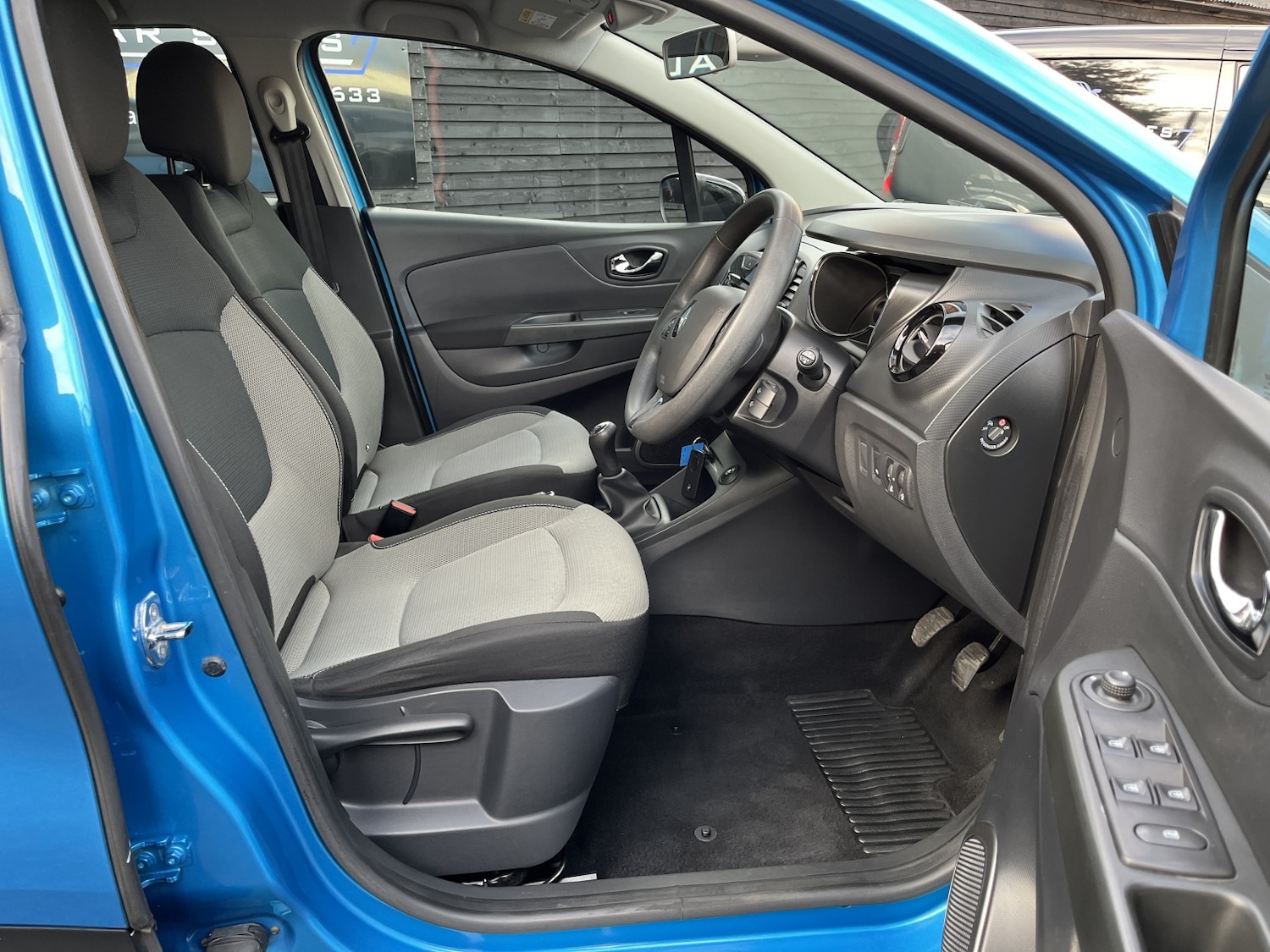 Used Renault Captur 2015 for sale - 77237147: Photo 9