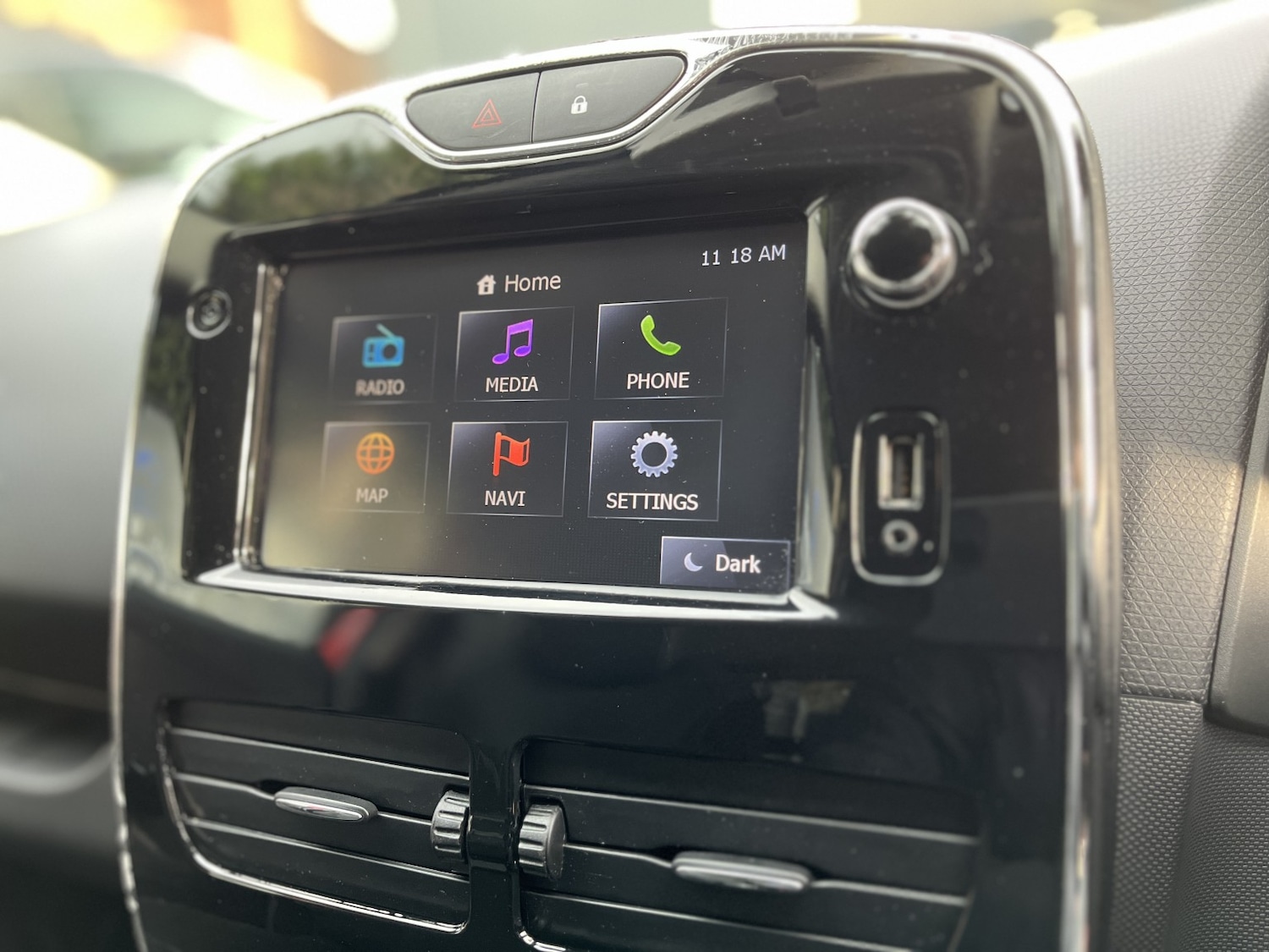 Used Renault Clio 2013 for sale - 77237135: Photo 20