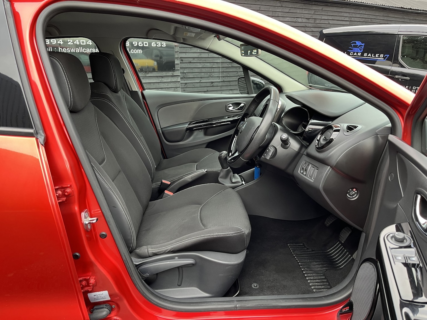 Used Renault Clio 2013 for sale - 77237135: Photo 9