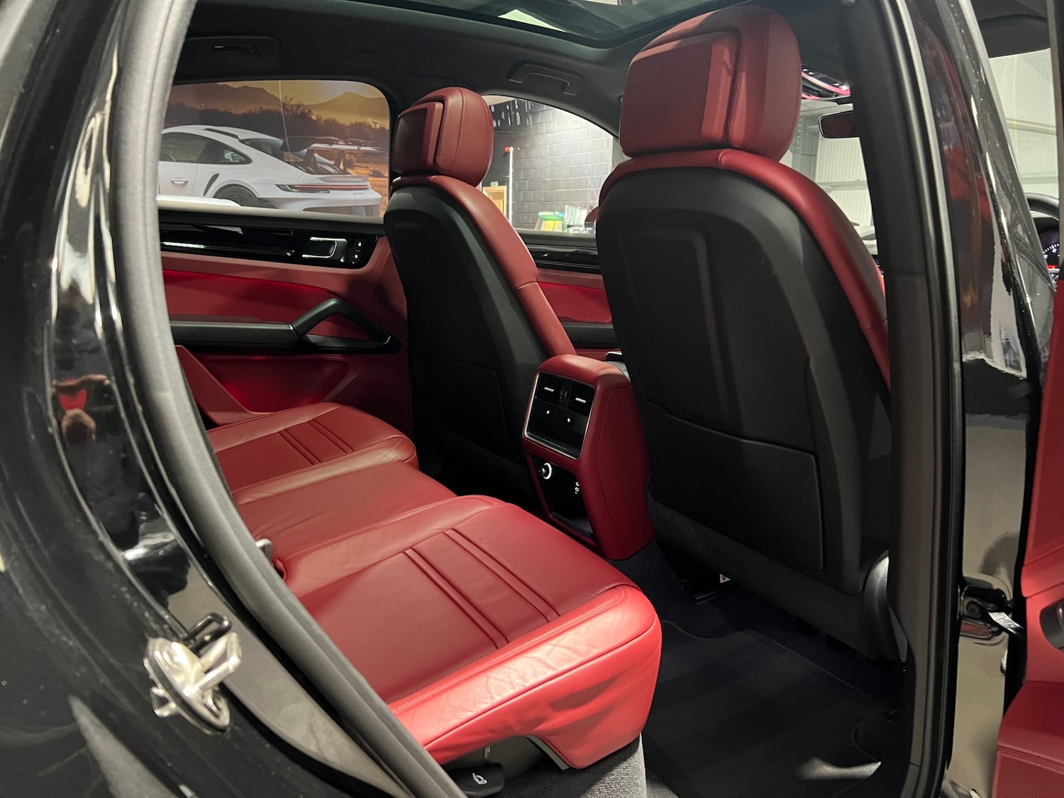 Used Porsche Cayenne 2023 for sale - 77941458: Photo 11