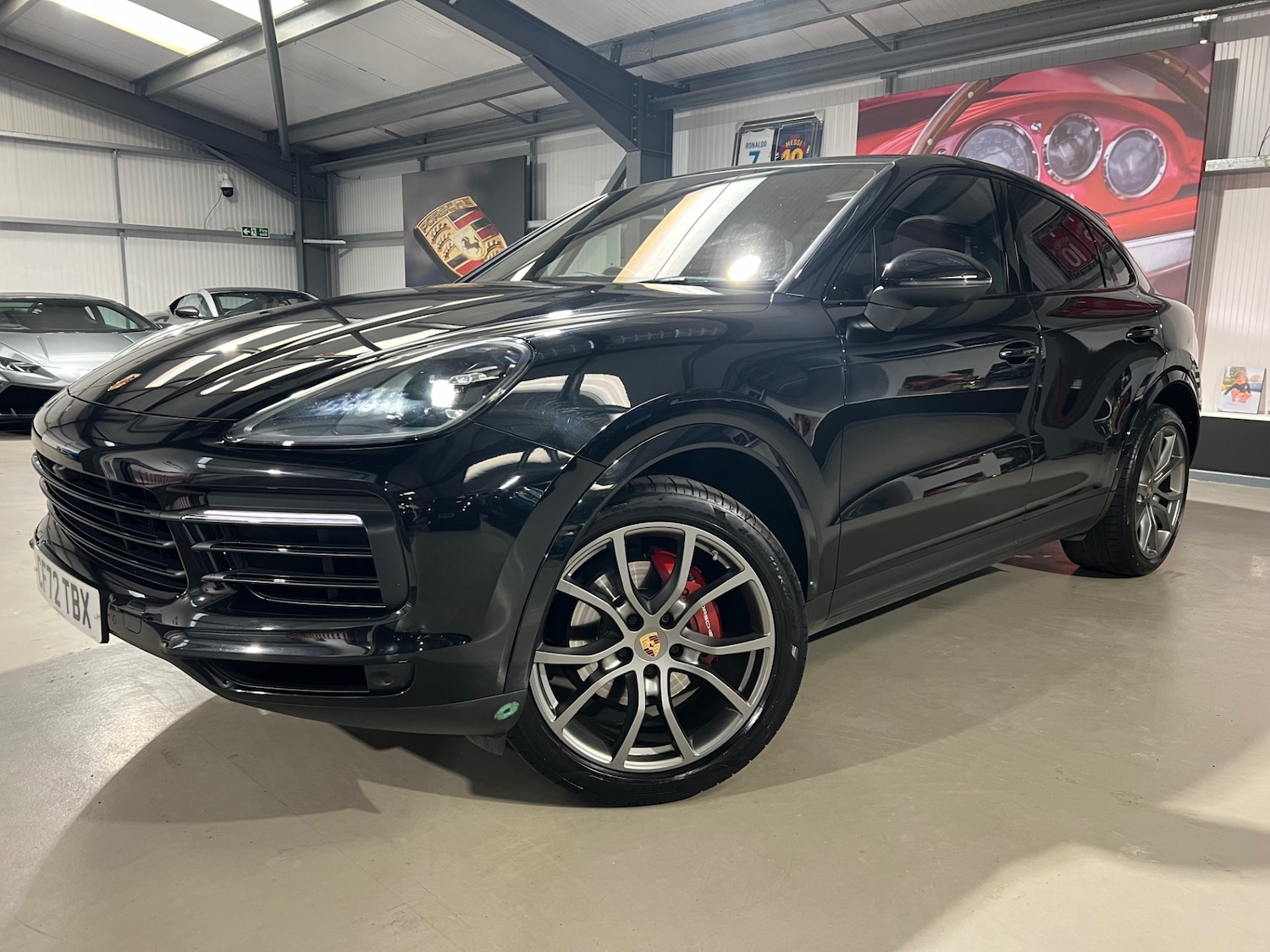 Used Porsche Cayenne 2023 for sale - 77941458: Photo 2