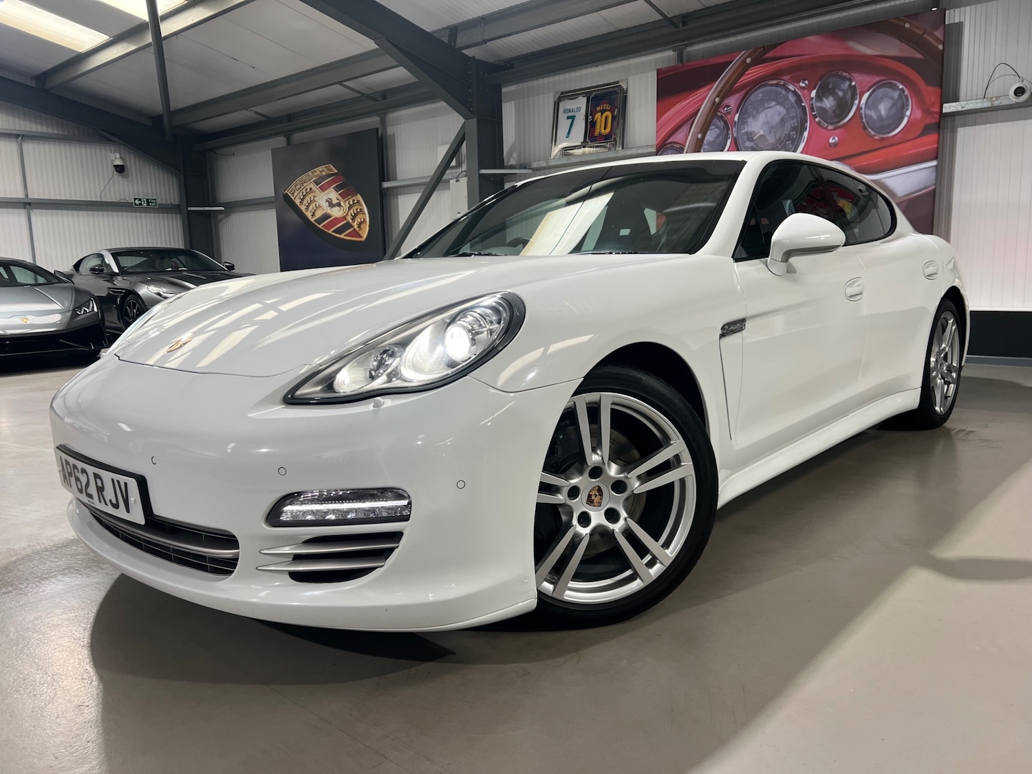 Used Porsche Panamera 2012 for sale - 76799642: Photo 2