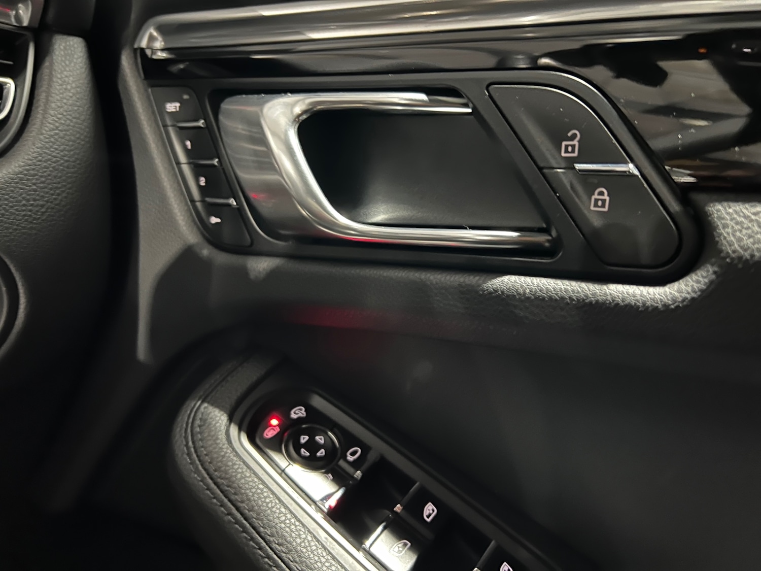 Used Porsche Macan 2020 for sale - 77085462: Photo 20