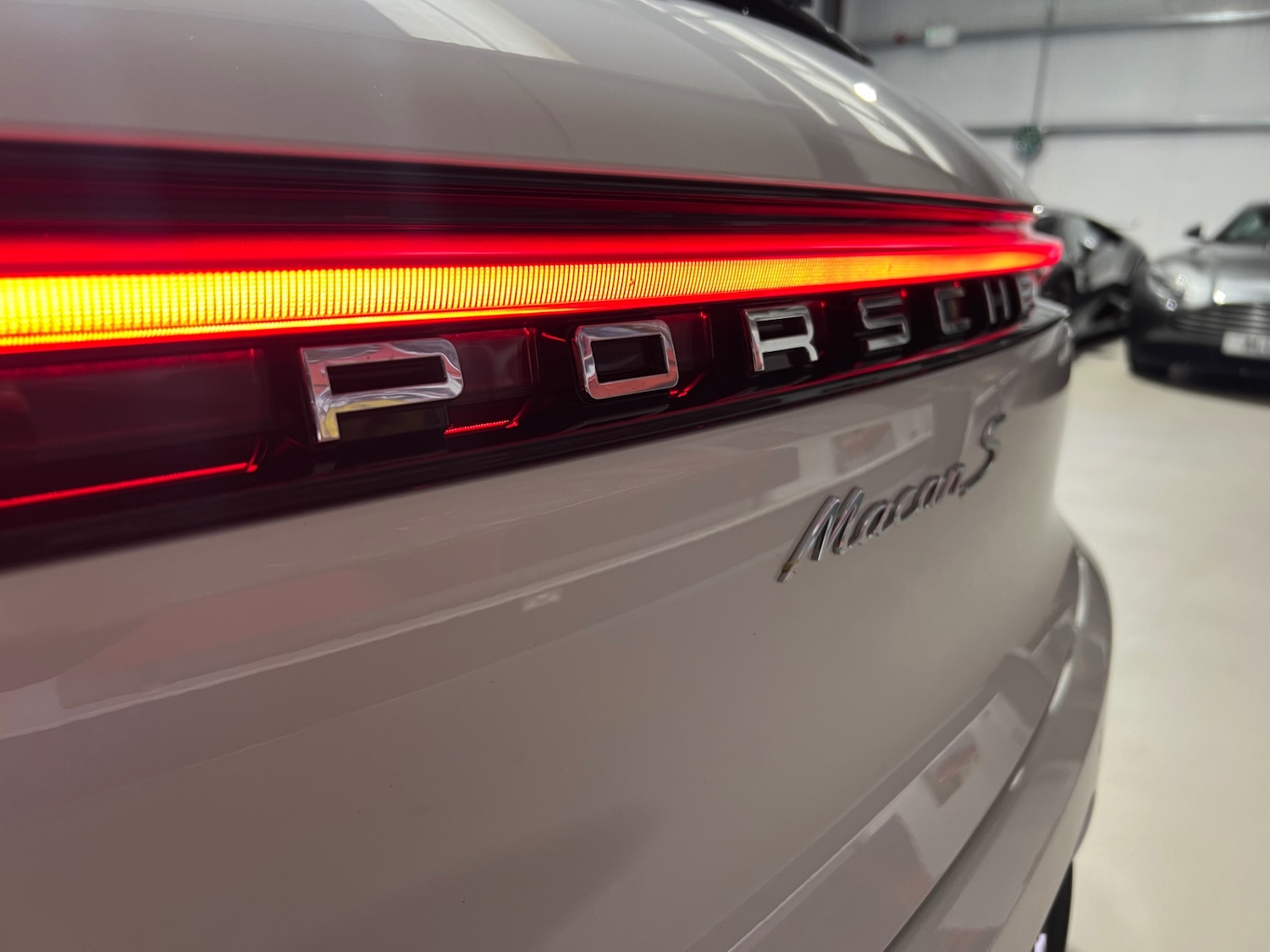 Used Porsche Macan 2020 for sale - 77085462: Photo 8