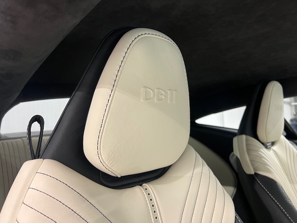 Used Aston Martin DB11 2017 for sale - 73745447: Photo 11