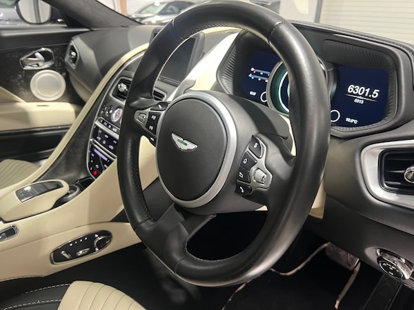 Used Aston Martin DB11 2017 for sale - 73745447: Photo 14