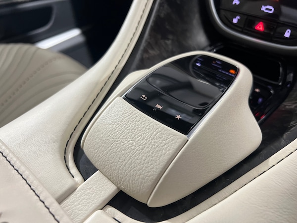 Used Aston Martin DB11 2017 for sale - 73745447: Photo 20