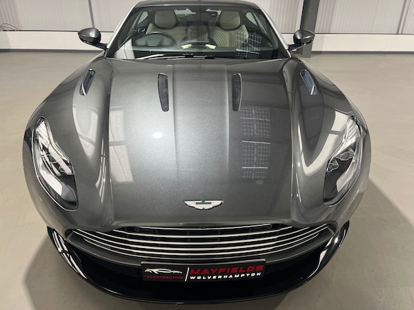 Used Aston Martin DB11 2017 for sale - 73745447: Photo 7