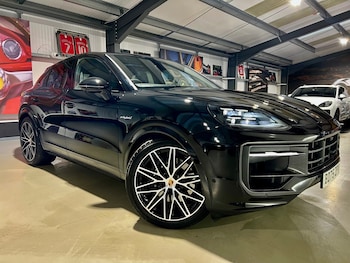 2025 (75) - E-Hybrid Black Edition 5dr Tiptronic S