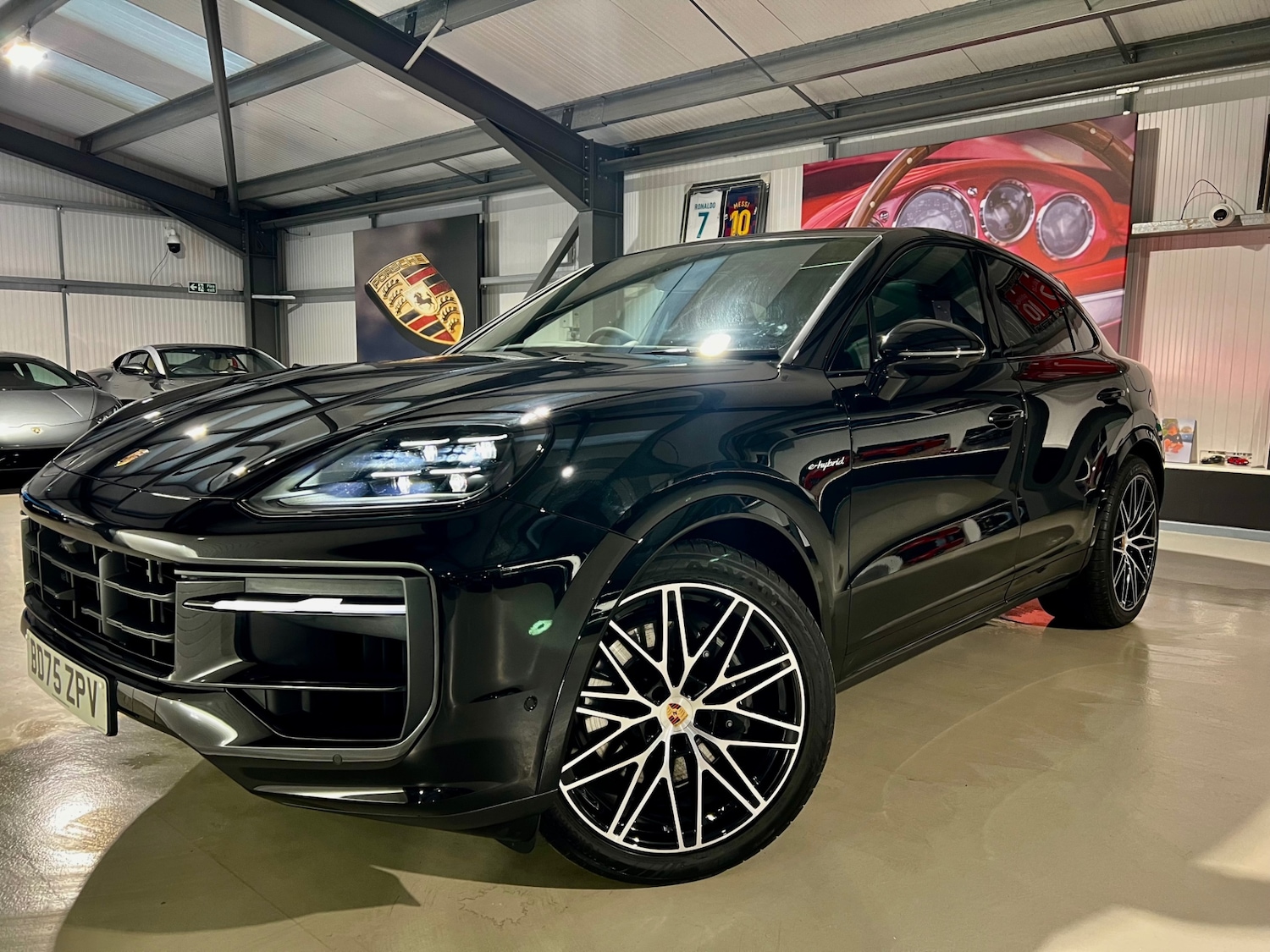 Used Porsche Cayenne 2025 for sale - 77427736: Photo 2