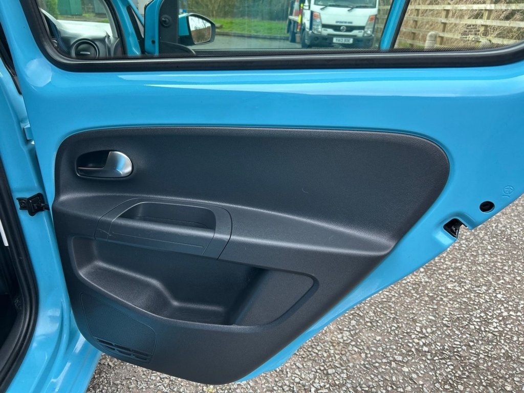 Used Volkswagen up! 2016 for sale - 77594679: Photo 24