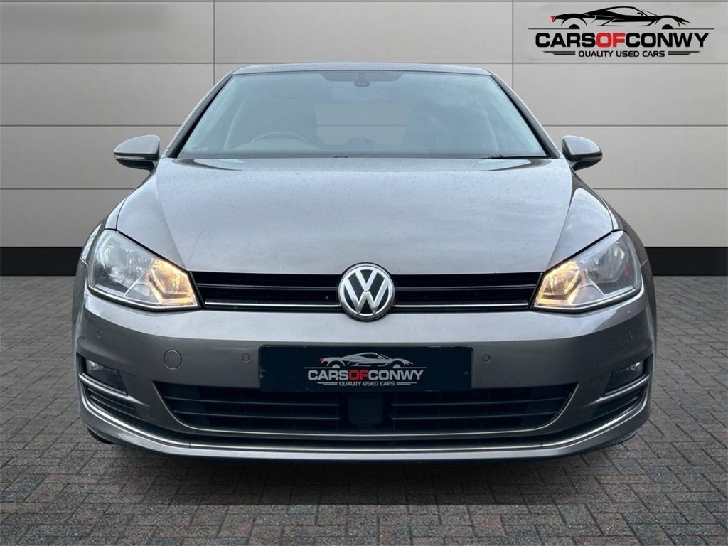 Used Volkswagen Golf 2014 for sale - 77897472: Photo 2
