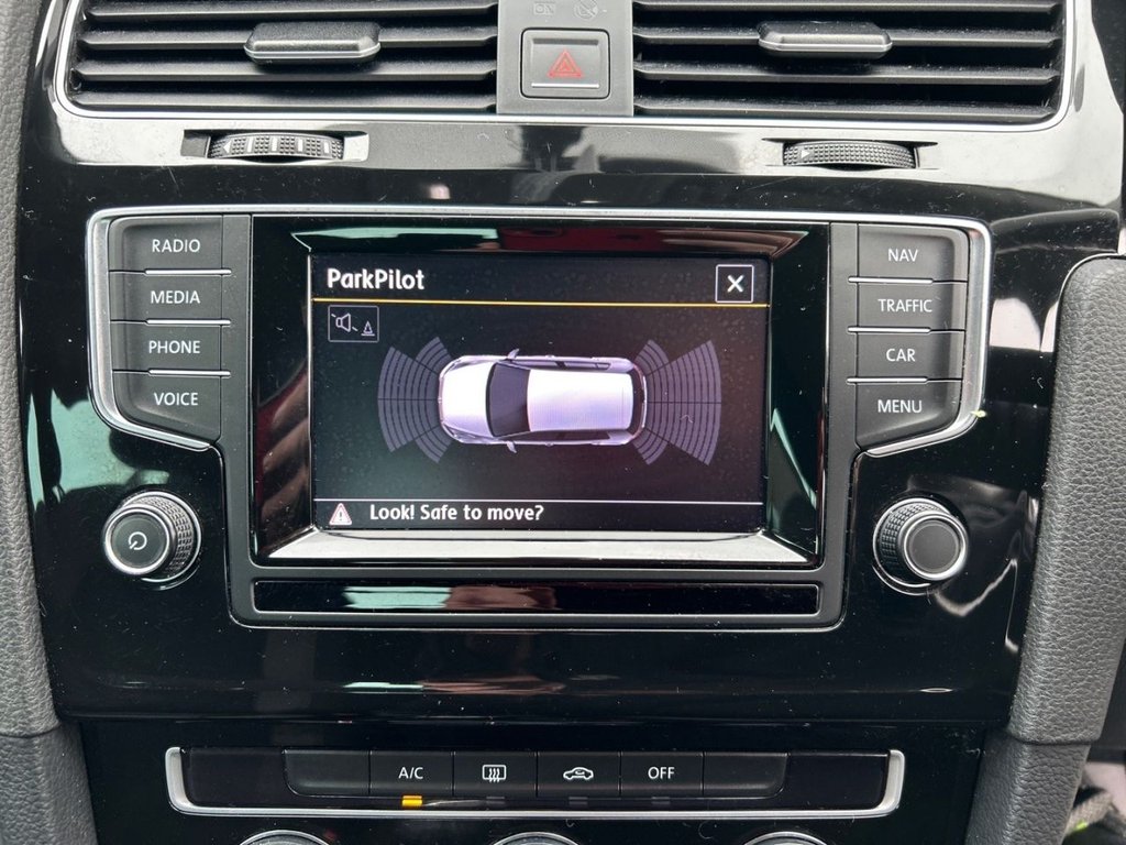 Used Volkswagen Golf 2014 for sale - 77897472: Photo 24