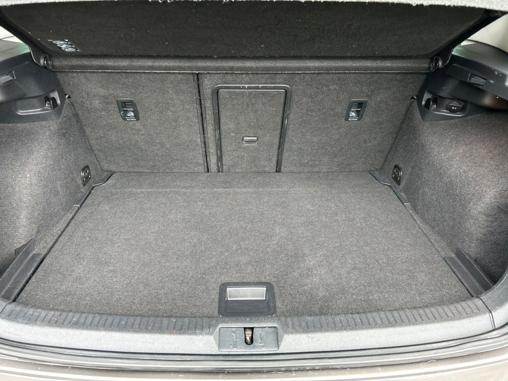 Used Volkswagen Golf 2014 for sale - 77897472: Photo 29