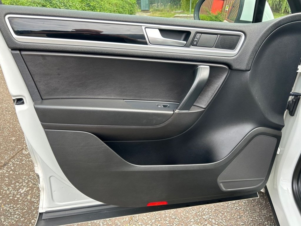 Used Volkswagen Touareg 2016 for sale - 76520386: Photo 27