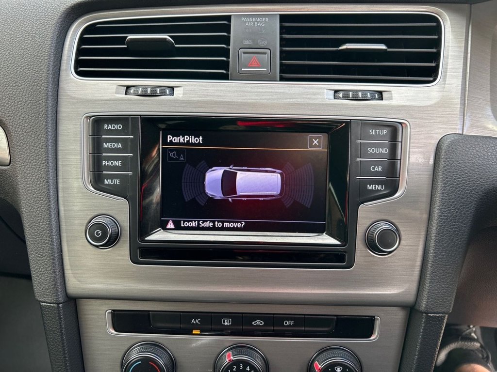 Used Volkswagen Golf 2015 for sale - 76768002: Photo 23