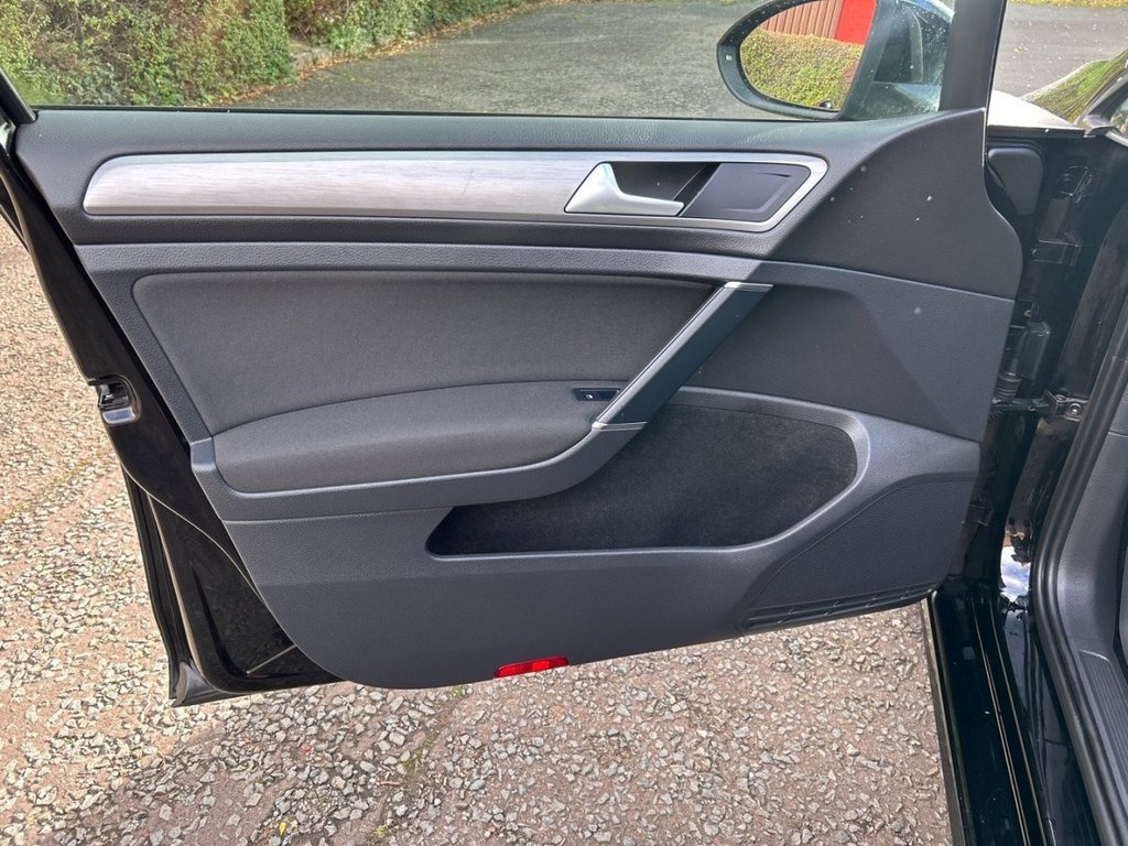 Used Volkswagen Golf 2015 for sale - 76768002: Photo 26