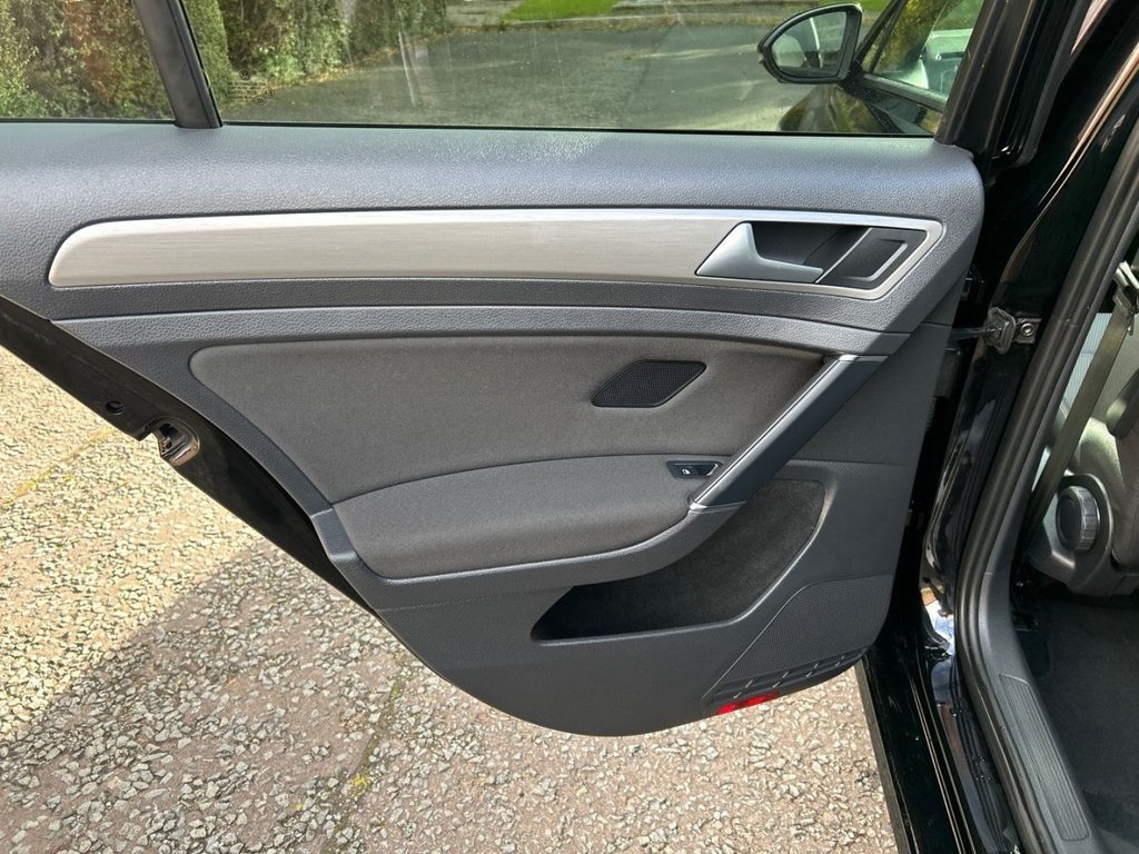 Used Volkswagen Golf 2015 for sale - 76768002: Photo 27