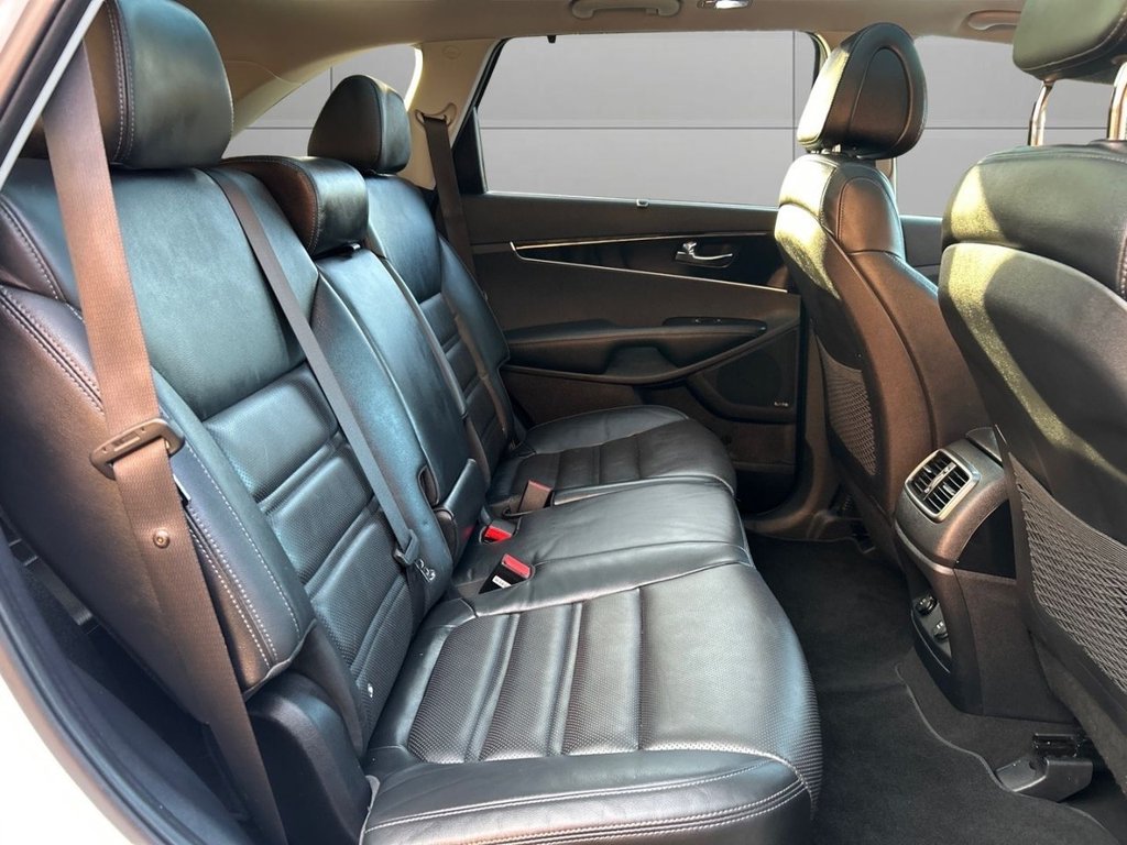 Used Kia Sorento 2016 for sale - 77263117: Photo 17