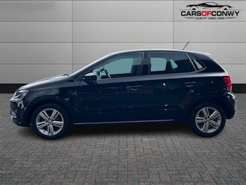 Used Volkswagen Polo 2017 for sale - 75942882: Photo