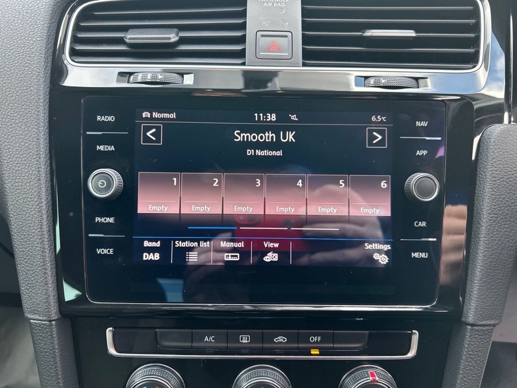 Used Volkswagen Golf 2017 for sale - 77263166: Photo 24