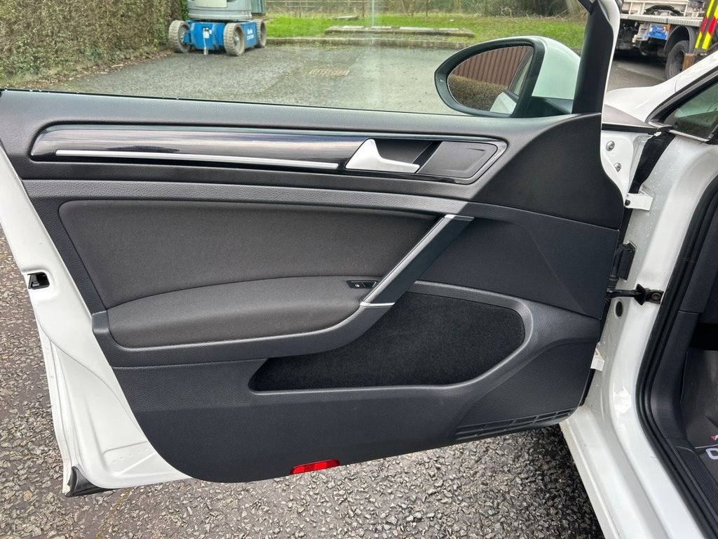 Used Volkswagen Golf 2017 for sale - 77263166: Photo 27