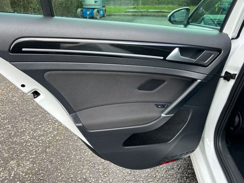 Used Volkswagen Golf 2017 for sale - 77263166: Photo 28