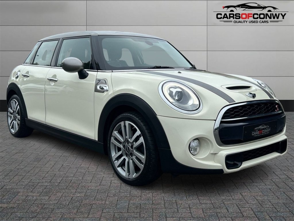 Used MINI Hatch 2018 for sale - 76279682: Photo 1