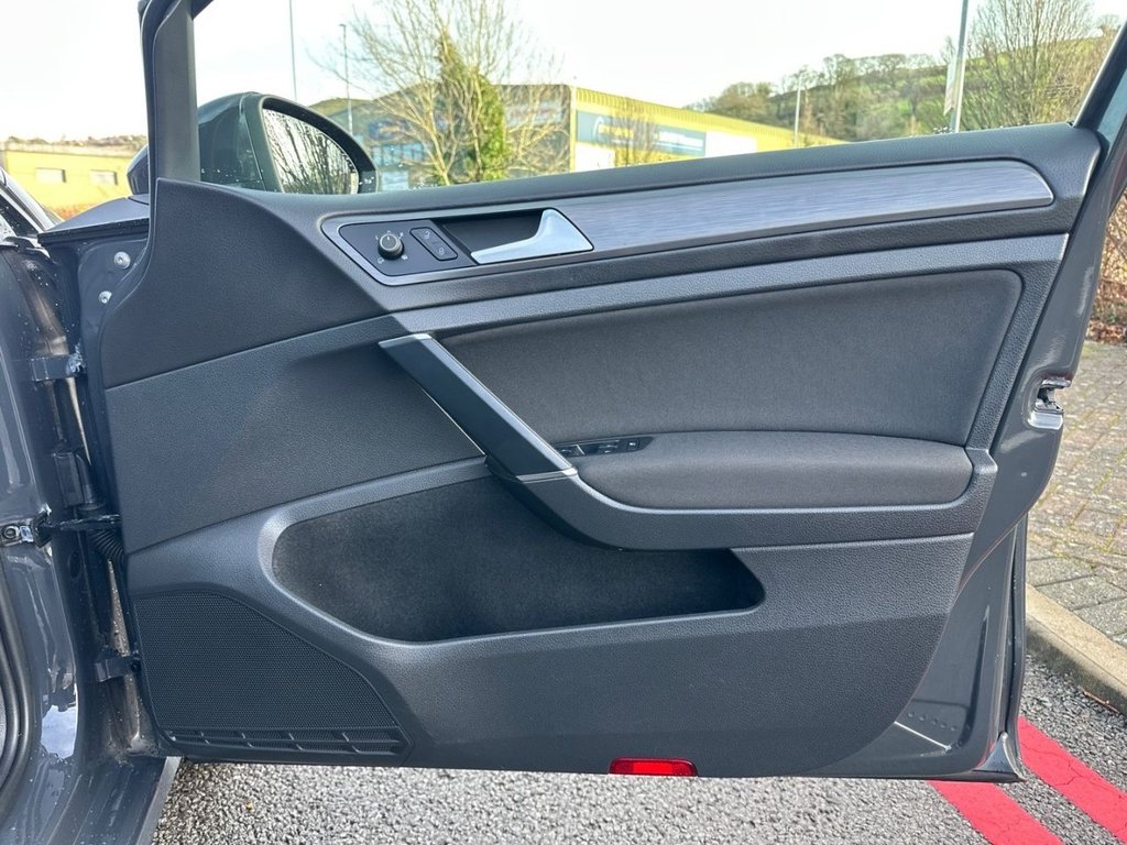 Used Volkswagen Golf 2018 for sale - 77167242: Photo 24