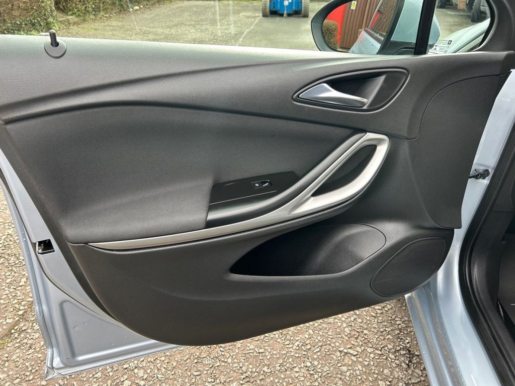 Used Vauxhall Astra 2017 for sale - 77636789: Photo 25