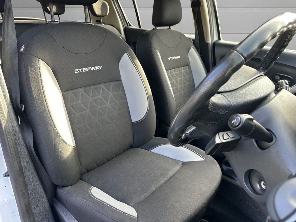 Used Dacia Sandero Stepway 2015 for sale - 76558721: Photo 10