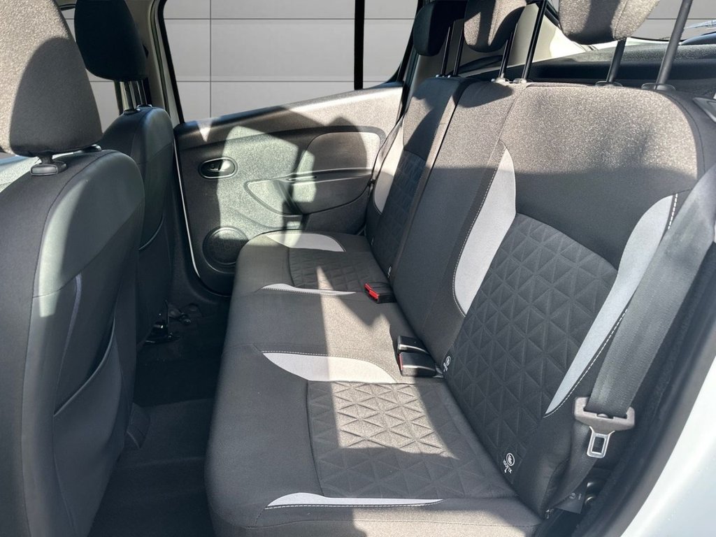 Used Dacia Sandero Stepway 2015 for sale - 76558721: Photo 15