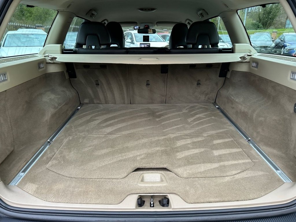 Used Volvo XC70 2011 for sale - 78153538: Photo 29