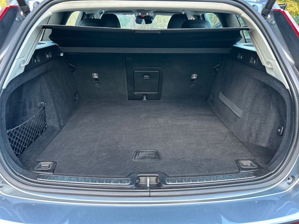 Used Volvo V60 2019 for sale - 76313252: Photo 28