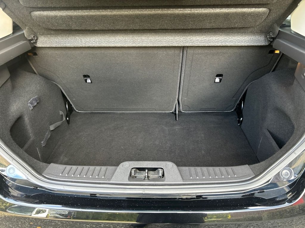 Used Ford Fiesta 2015 for sale - 76266778: Photo 28