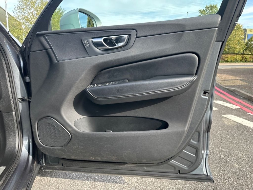 Used Volvo XC60 2017 for sale - 76665565: Photo 24