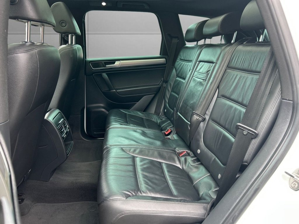 Used Volkswagen Touareg 2015 for sale - 77608571: Photo 15