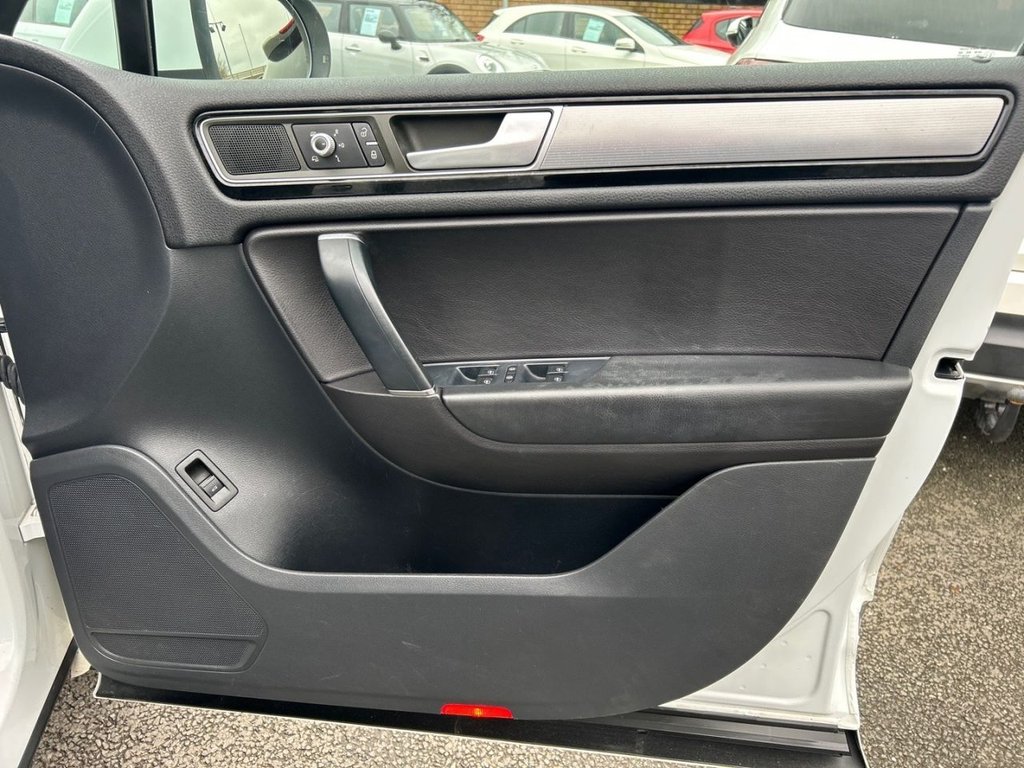 Used Volkswagen Touareg 2015 for sale - 77608571: Photo 26