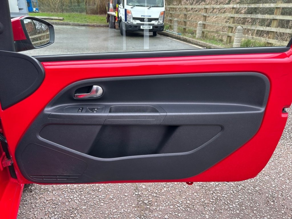 Used Volkswagen up! 2016 for sale - 77593661: Photo 23