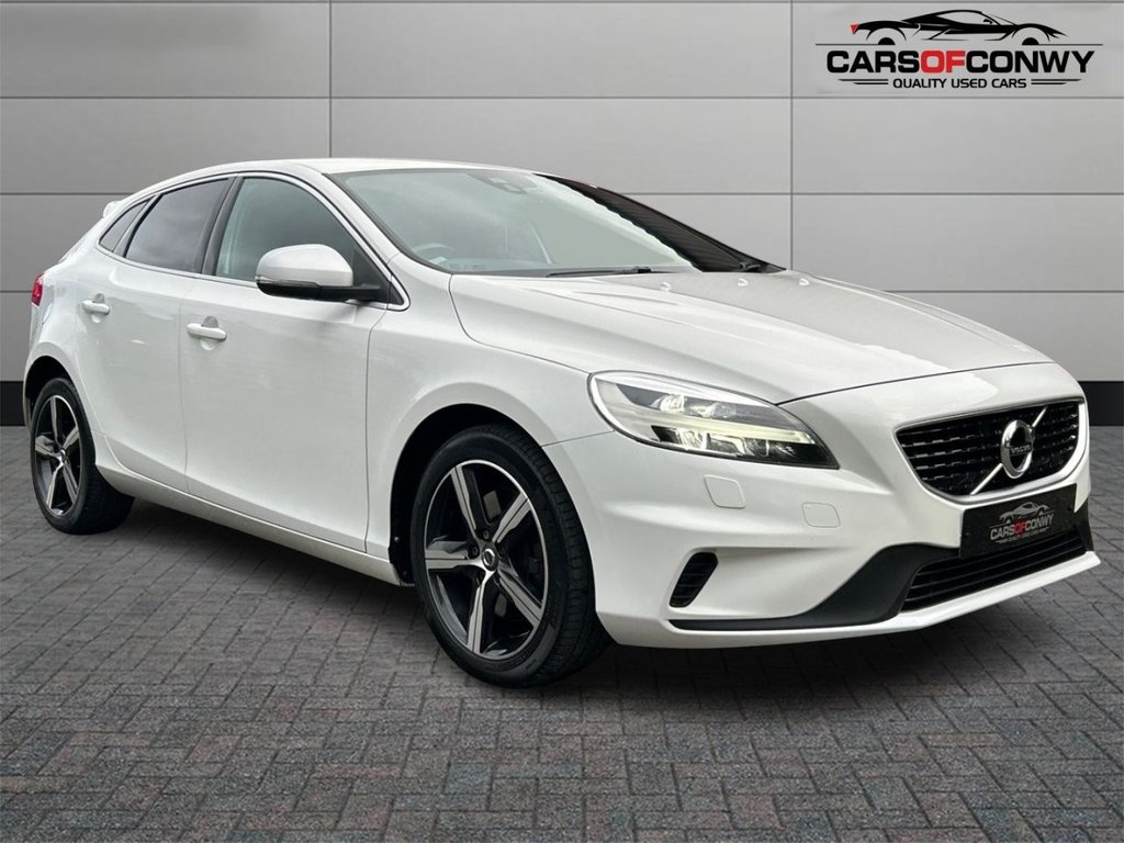 Used Volvo V40 2017 for sale - 76604492: Photo 1