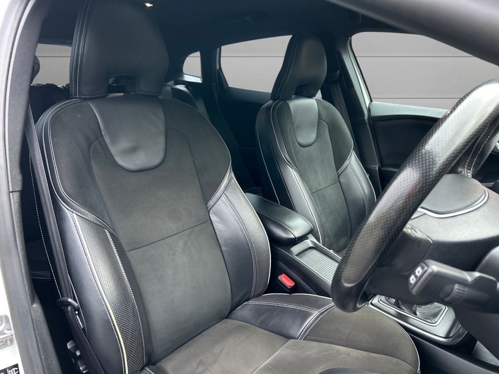 Used Volvo V40 2017 for sale - 76604492: Photo 10