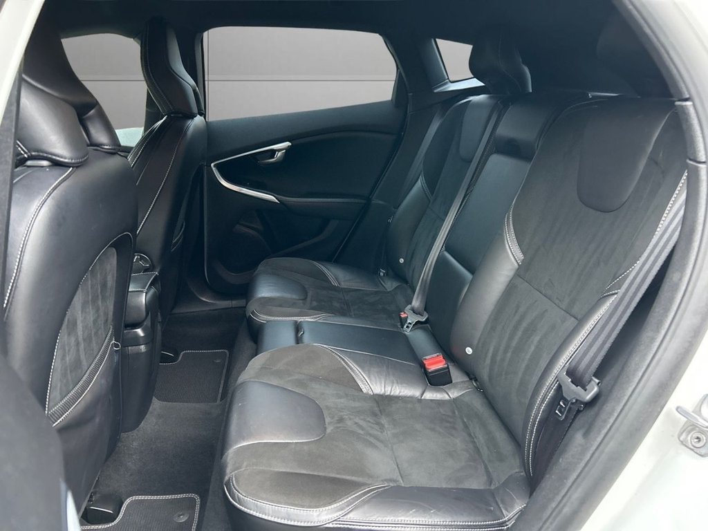 Used Volvo V40 2017 for sale - 76604492: Photo 15