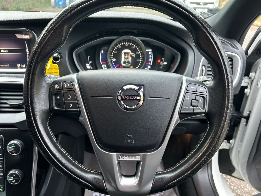 Used Volvo V40 2017 for sale - 76604492: Photo 18